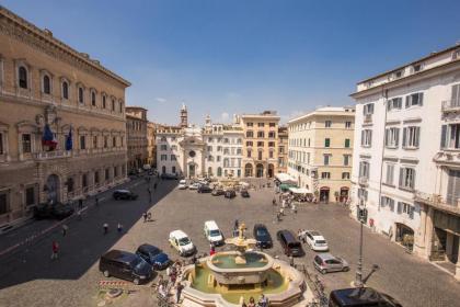 Piazza Farnese exclusive view 2 bedroom en suite - image 12