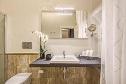 Suite in Rome Veneto - image 9