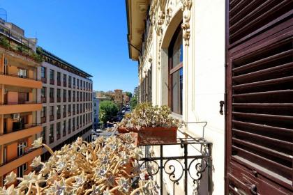 Prestigious Apartment Via Veneto - image 15