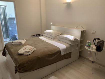 Tiburtina Suites Roma - image 17