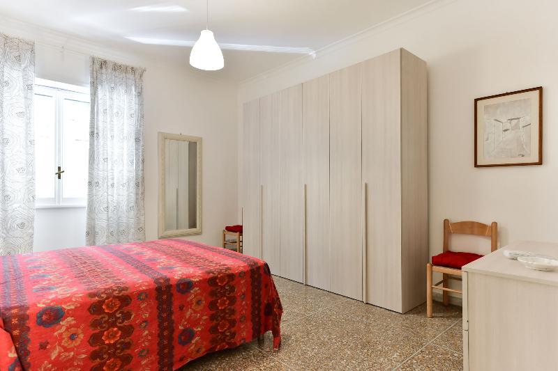 Red & White Vatican Apartment - image 3