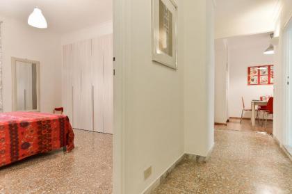 Red & White Vatican Apartment - image 7