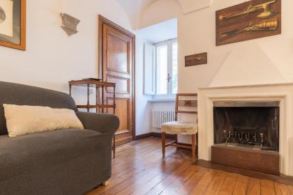 Navona Art Apartment - image 12