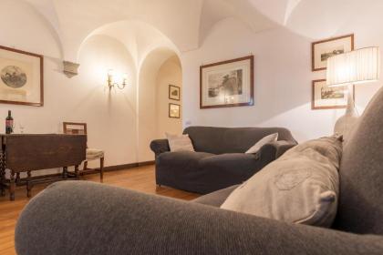 Navona Art Apartment - image 13