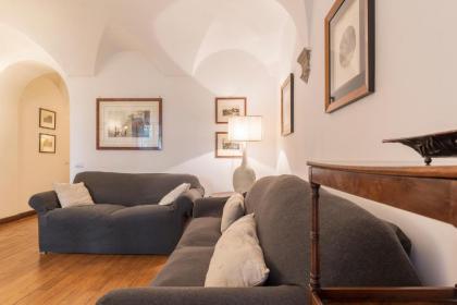 Navona Art Apartment - image 15