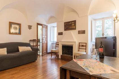 Navona Art Apartment - image 16