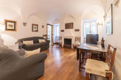 Navona Art Apartment - image 9