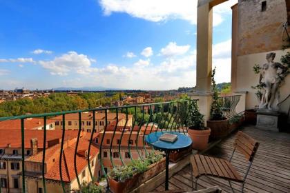 Sant'Onofrio Terrace Apartment - image 9