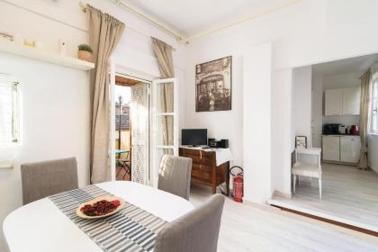 White terrace apartment navona - image 13