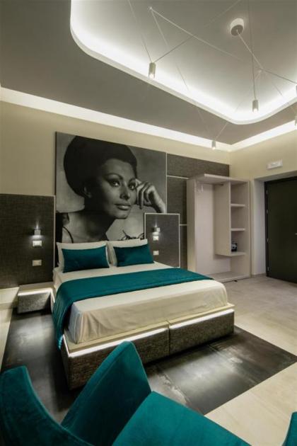 Via Veneto Luxury Suites - image 9