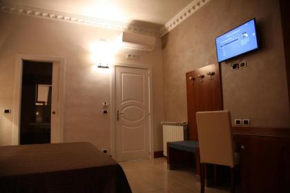 FEDERICA'S APARTMENT IN ROME - image 8