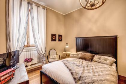 Spanish Steps Miracle Suite - image 16