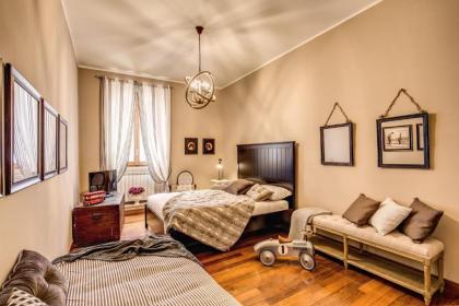 Spanish Steps Miracle Suite - image 19