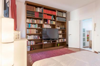 Penthouse with Terrace in the Heart of Rome - image 8