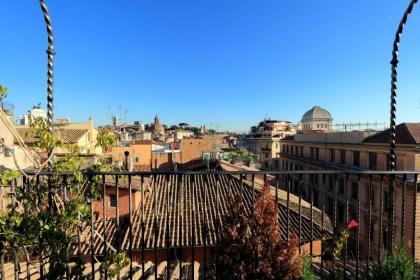 Piazza Mattei Terrace Apartment | Romeloft - image 18