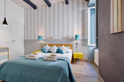 Rome As You Feel - Design Apartment at Colosseum - image 20