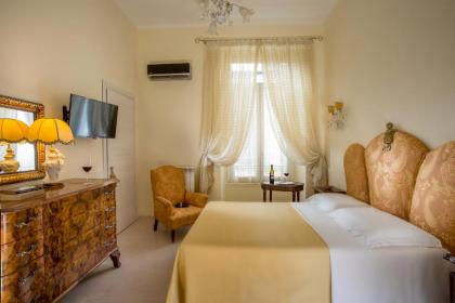 Roma Central Guest House - image 12