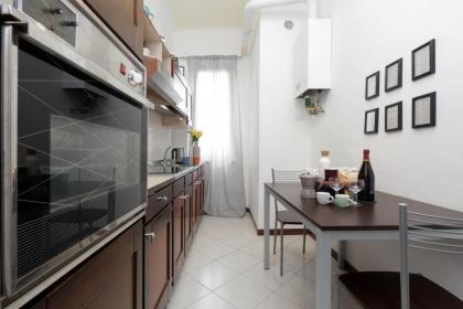 Central San Lorenzo Apartment - image 1