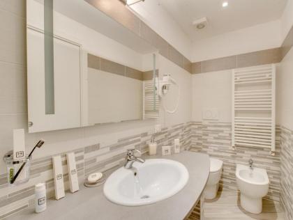 Roma Suites Navona - image 17