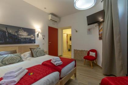 Flatinrome Trastevere Deluxe Rooms - Green Patio - image 17