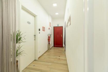 Flatinrome Trastevere Deluxe Rooms - Green Patio - image 8