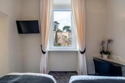 Foro Romano Luxury Suites - image 11