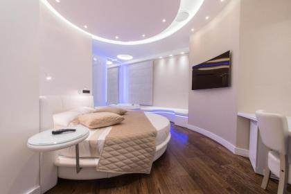 LUX Suites in Roma - image 9