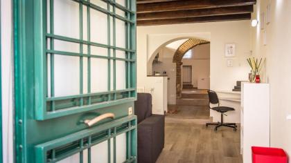 Rental in Rome Trastevere White - image 15