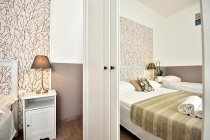 Romantica Rooms Guest House - image 6