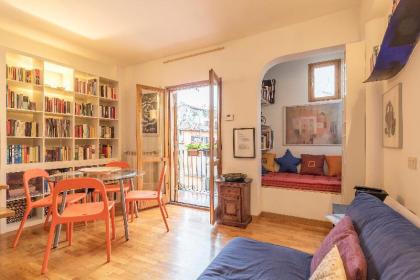 Boschetto Peaceful Apartment in Rione Monti - image 16