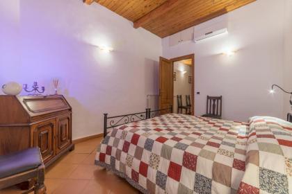 Villa Borghese Roomy Flat - image 15