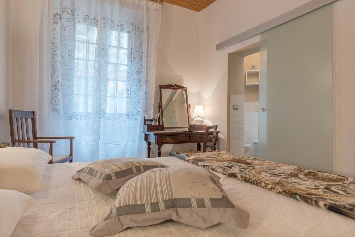 Villa Borghese Roomy Flat - image 4