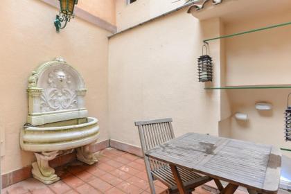 Urbana Colosseo Boutique Apartment - image 13