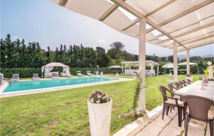 Amazing home in Roma with WiFi and Outdoor swimming pool - image 9