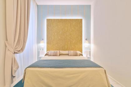 Cavour Suites Guest House - image 15