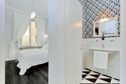 Luxury Rooms - image 9