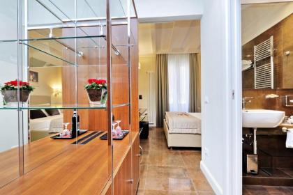 Piazza Venezia Grand Suite - image 13