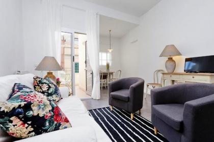 Monti charming apartment - Rome short let Service - image 1