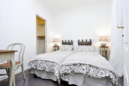 Monti charming apartment - Rome short let Service - image 16