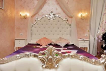 Deluxe rooms and Chilling Jacuzzi Suite Guesthouse - image 13