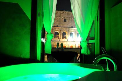 View Colosseo From Jacuzzi - image 10