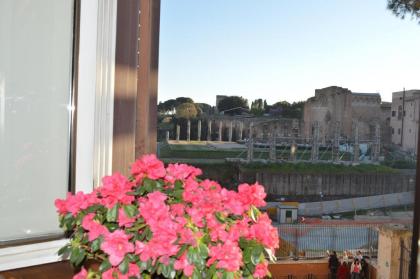 Balcony Colosseum View - image 3