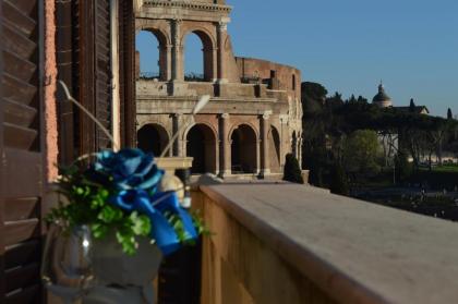 Balcony Colosseum View - image 8