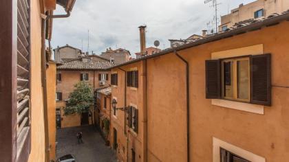 Rental in Rome Trastevere Atmosphere - image 4