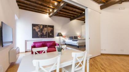 Rental in Rome Trastevere Atmosphere - image 8