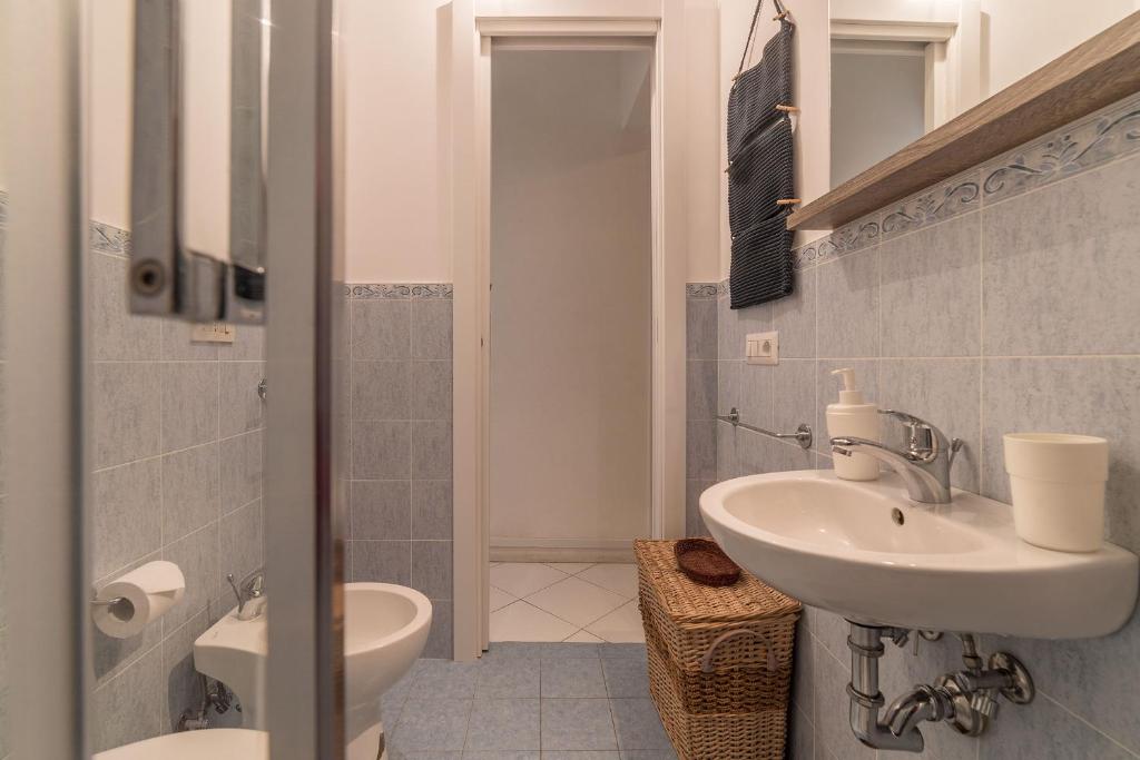 Colosseo Cozy Apartment - image 7