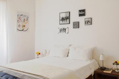 PennyLane Rome Apartment - image 12