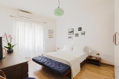 PennyLane Rome Apartment - image 16