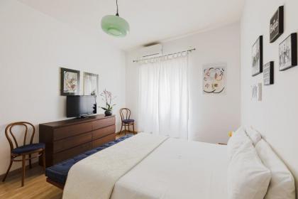 PennyLane Rome Apartment - image 9