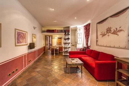 Lovely flat in Fontana di Trevi - image 2